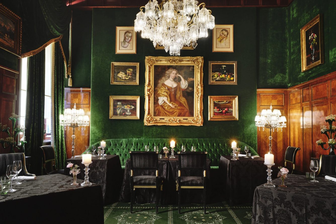 Fine dining at the Grüne Bar restaurant, Hotel Sacher Vienna
