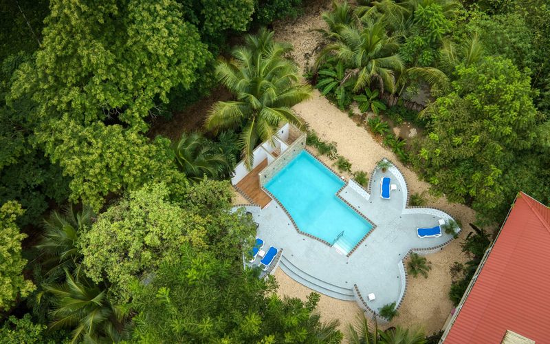 Villa Massis — Bullet Tree Falls · Cayo