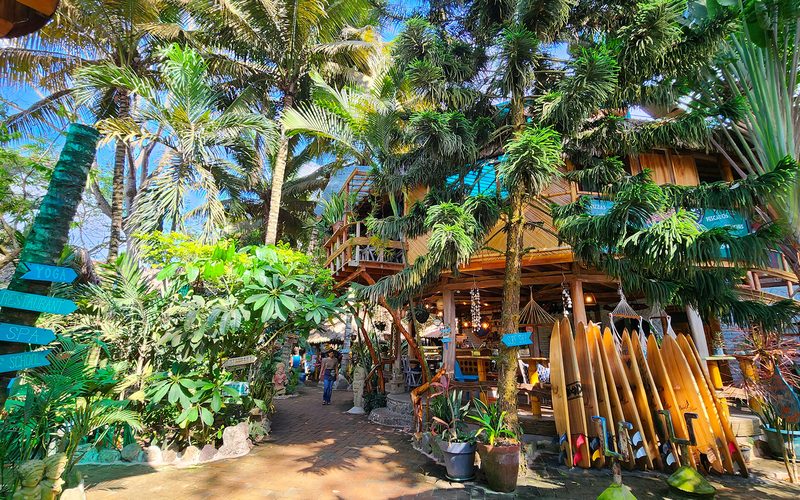 Balsa Surf Camp — Montañita · Santa Elena