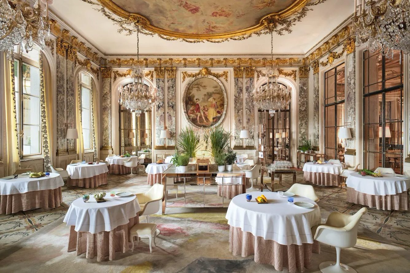 The dining room of Restaurant Le Meurice Alain Ducasse