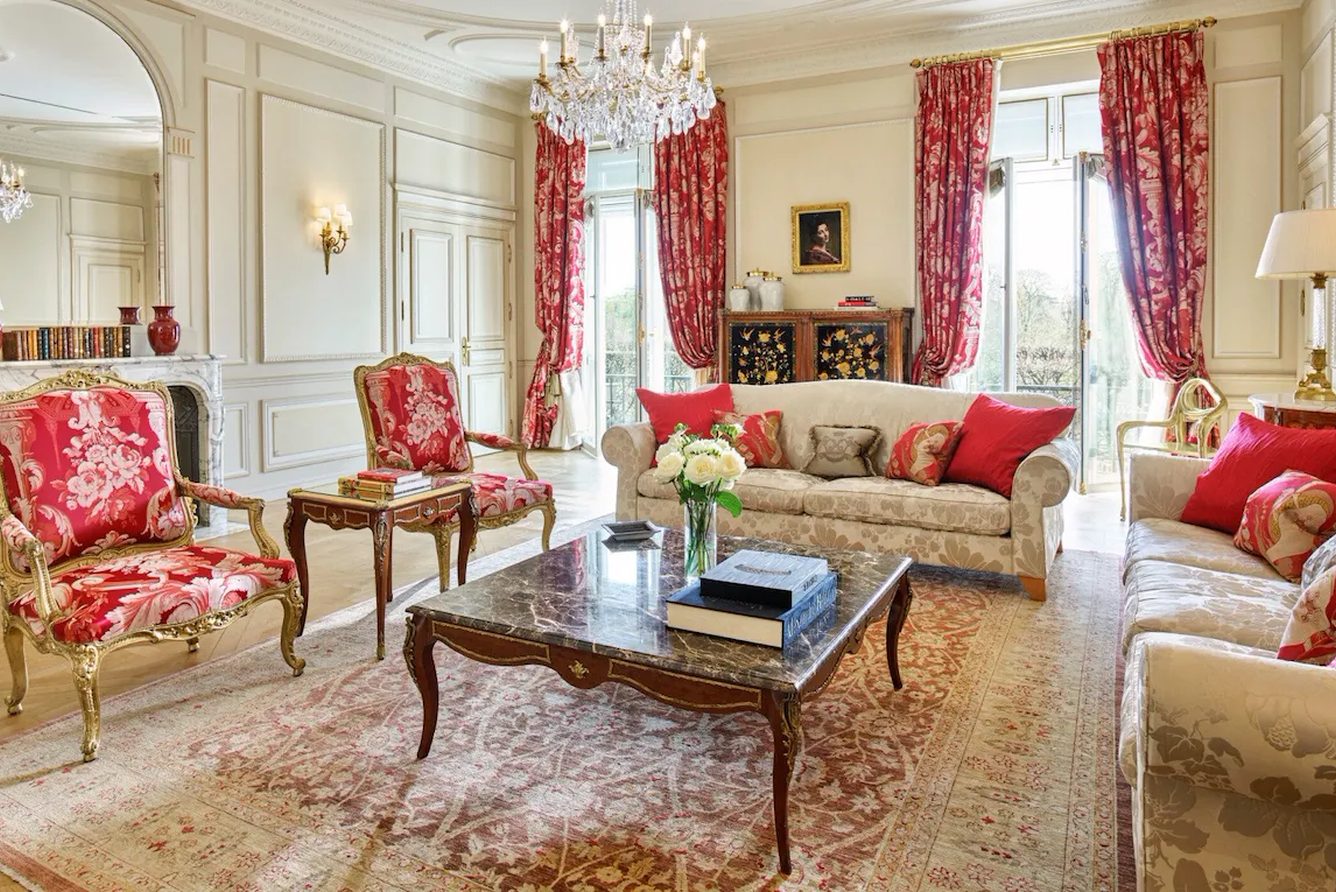 Living room of a Presidential Apartment at Le Meurice
