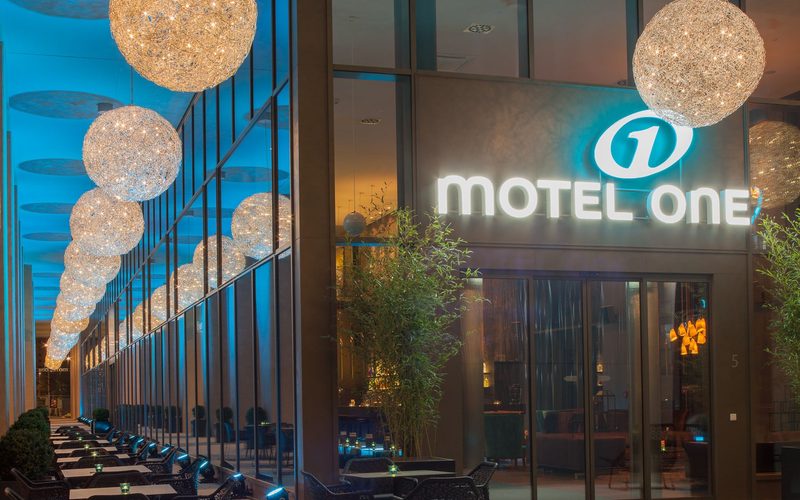 Motel One Dresden am Zwinger — Dresden · Old Town