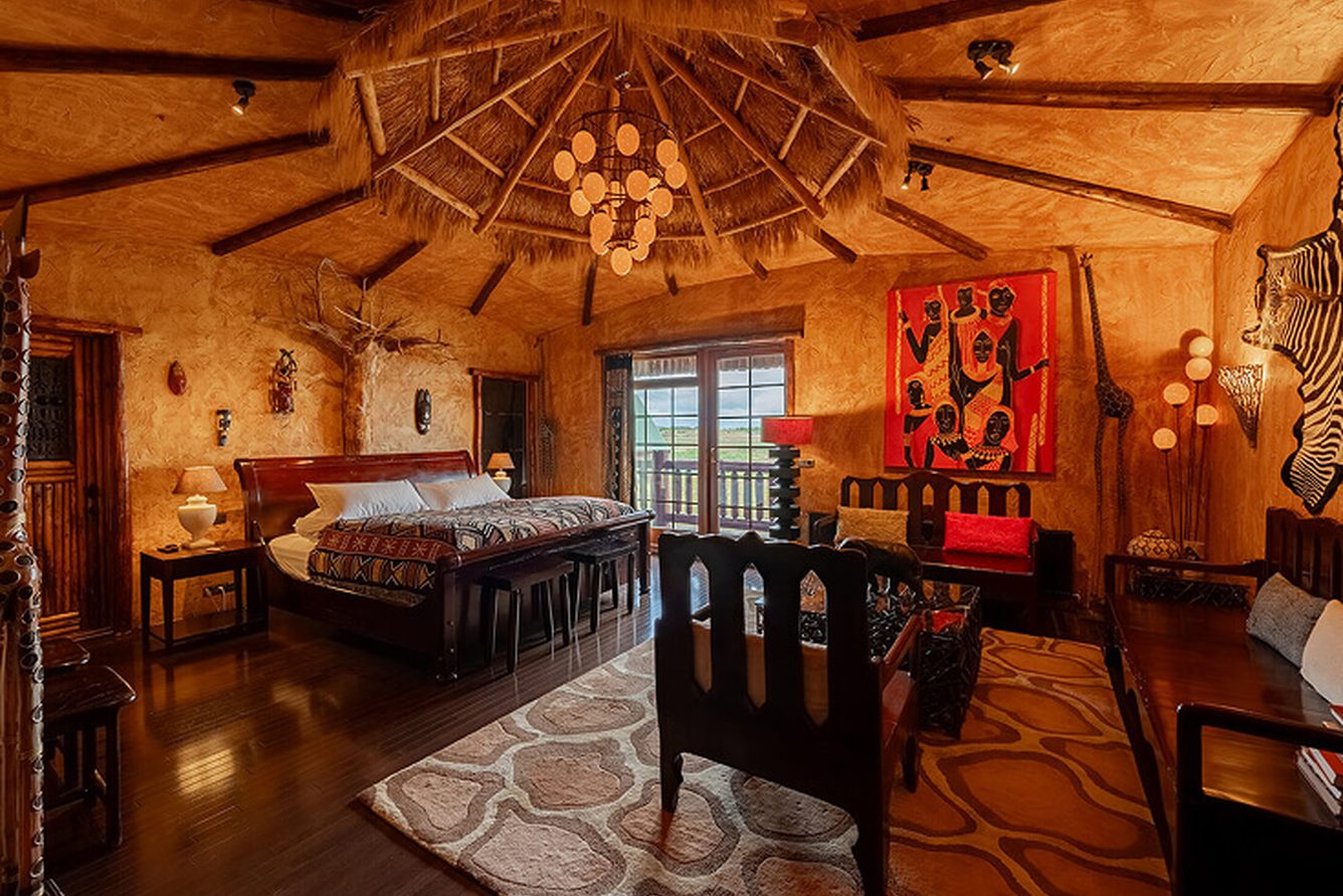The Africa-themed master suite at Hotel Rangá, one of its seven continent-themed suites