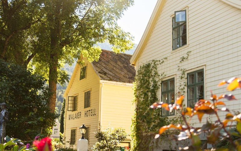 Walaker Hotel — Solvorn · Fjords